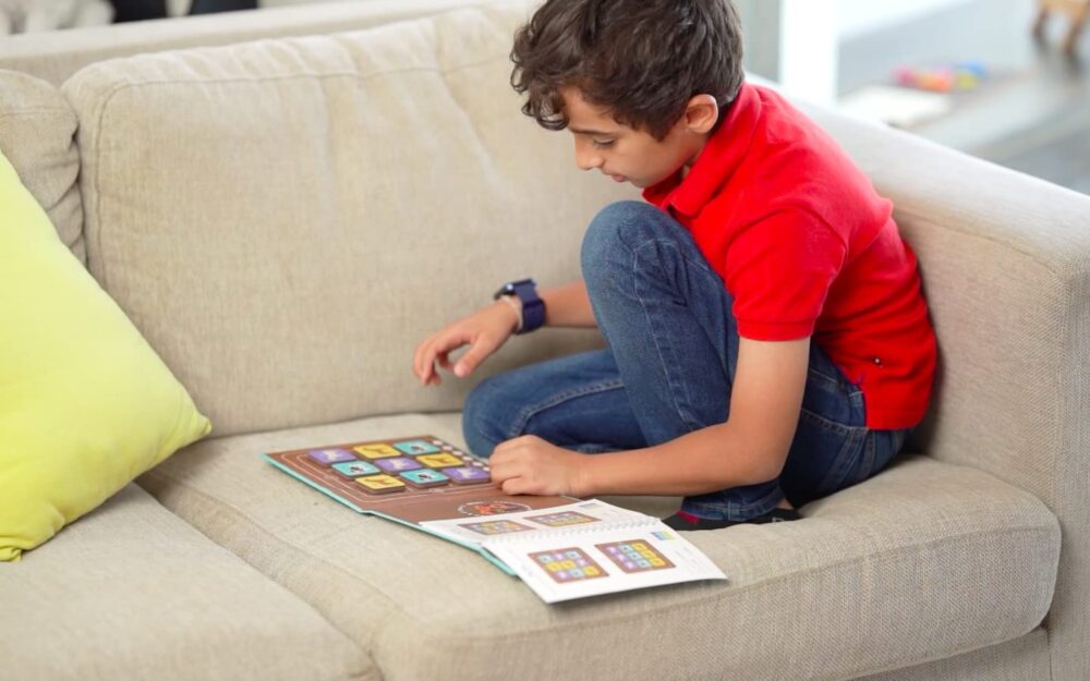 Pen Them Up | Magnetic Travel Folder - Image 11