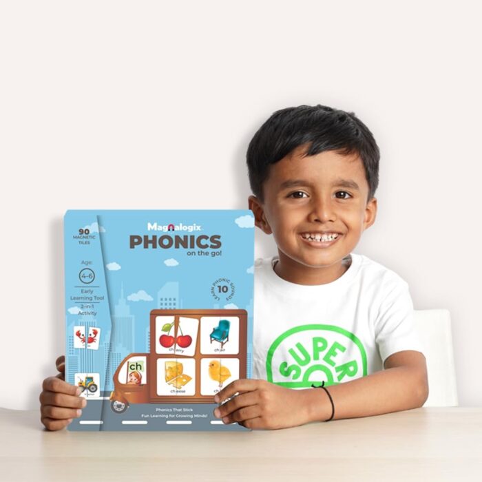 Phonics | Magnetic Travel Folder - Image 2